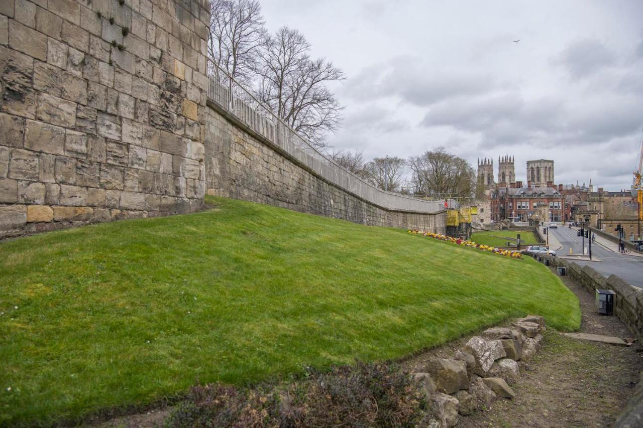 St Helen'S House With Minster Views Apartment ยอร์ค ภายนอก รูปภาพ